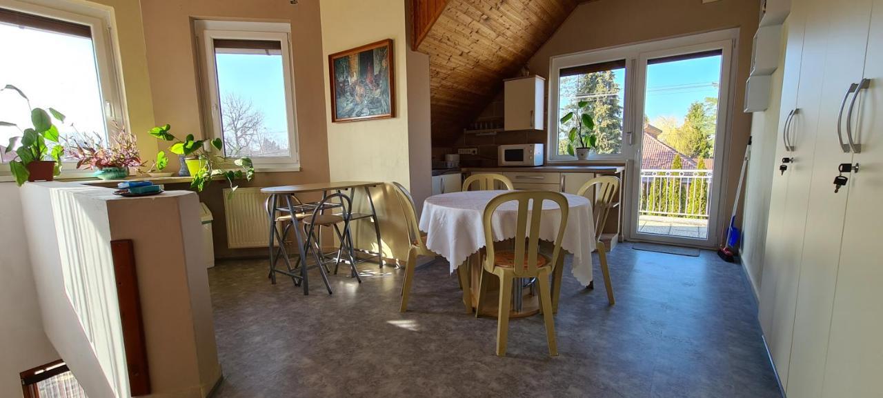 Hajas Familia Kiado Szobak Balatonmáriafürdő Extérieur photo