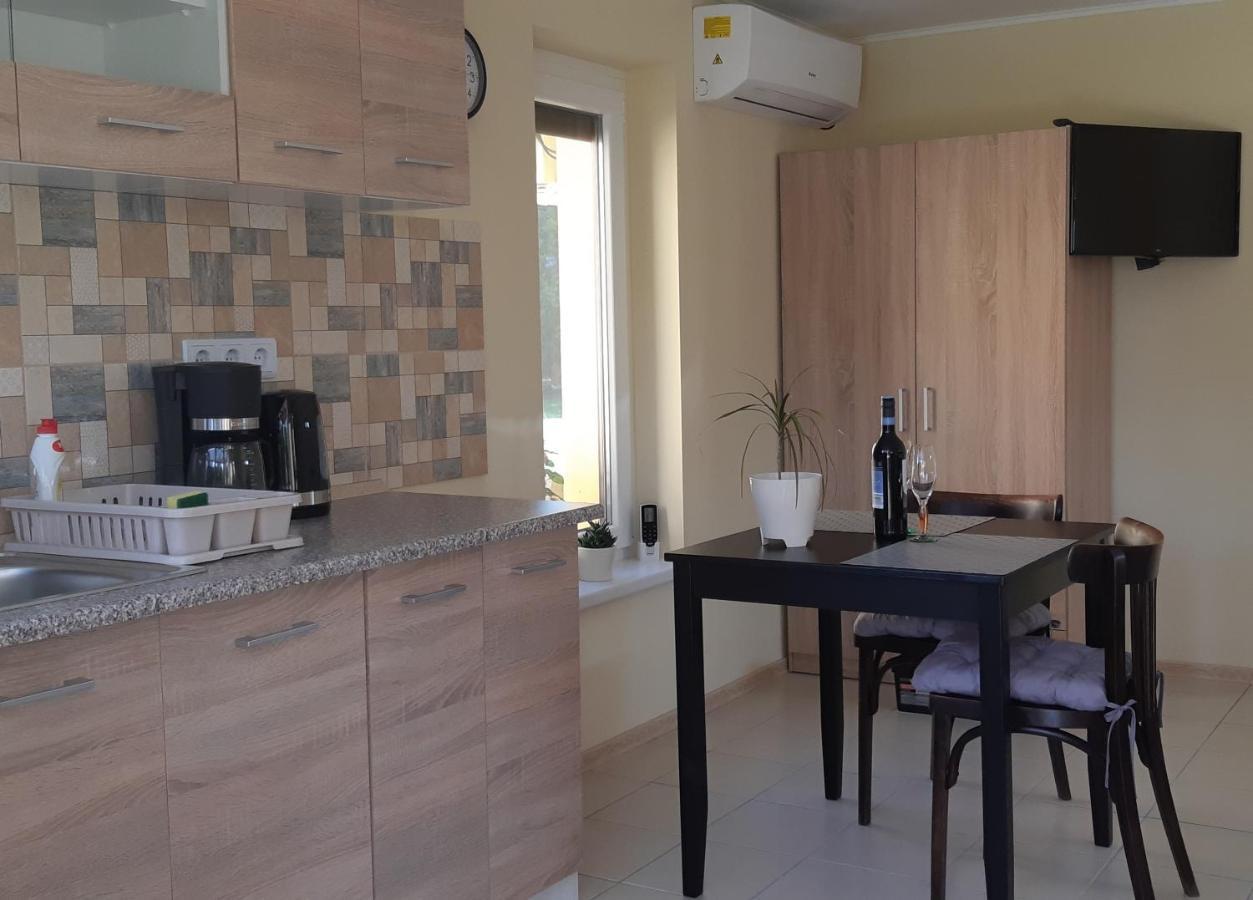 Hajas Familia Kiado Szobak Balatonmáriafürdő Extérieur photo